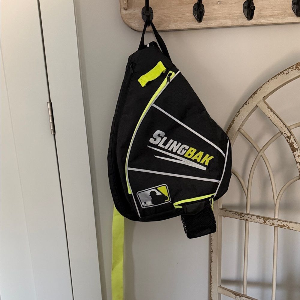 Franklin SlingBak Kids Black and Yellow baseball Bag